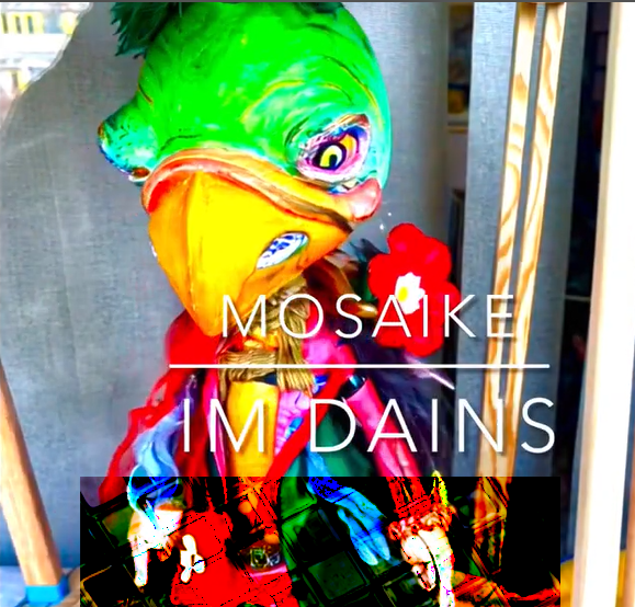 Mosaik-Glitzerhaus mit Musik